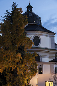 萨尔茨堡大学教会蓝色天空大学地标教堂旅行背景图片