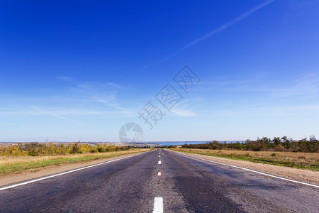 分区具有道路视角的景观背景