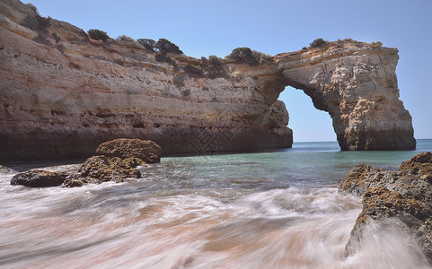 阿尔加维海滩自然拱门高清图片