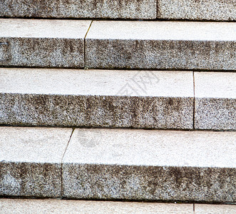 在隆登纪念碑 古老的台阶和大理石安西恩线白色楼梯角落脚步建筑纪念碑城市剧院石头废墟背景图片