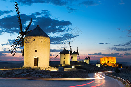 黄昏风车 康苏格拉 卡斯蒂利亚-拉曼查 西班牙高清图片