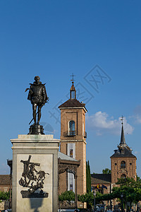 堂吉诃德雕像阿尔卡拉的塞万提斯广场背景