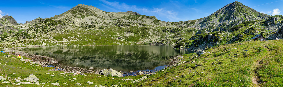 欧洲罗马尼亚雷特扎特山脉布库拉湖的Hi-res全景背景图片