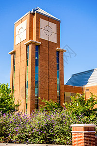 大学校园的现代和历史建筑海拔教育竞技场植物大学城建筑学办公室石工楼梯建筑物背景图片