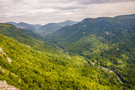 山核桃峡谷风景美丽的高清图片