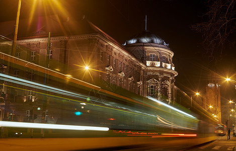 石家庄铁道大学深夜在医学院前的铁道中背景