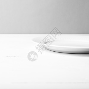 空盘黑白色调颜色样式厨房白色厨具午餐桌布餐具盘子桌子用具食物背景图片