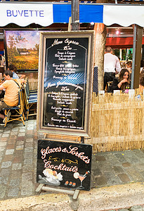 22届巴黎7月22日 蒙马特尔山的街道游客小酒馆咖啡店旅游旅行城市餐厅文化人行道假期背景