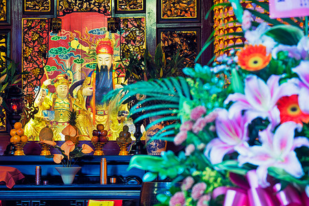 华南地区台北台北道寺的阿尔塔尔水平神社社论宗教地标建筑学文化蜡烛建筑雕像背景
