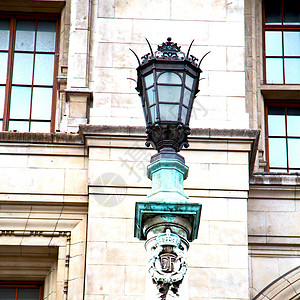 隆登灯笼和抽象光照墙中的欧洲人灯光街道照明电气安全玻璃墙纸邮政建筑学城市背景图片