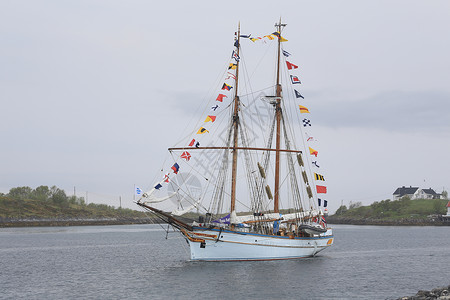 安娜罗格德帆船老船旗帜老将航行海洋高清图片