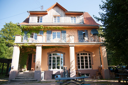Alsace村住房旅行房子别墅页岩酒路旅游小木屋假期背景图片