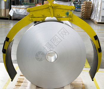 金属压模用于按键模化的铝卷生产制造业工业机器工厂金属盘子材料背景