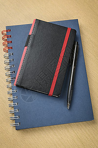 以及木制的笔记本软垫工作日记皮革教育笔记办公室备忘录螺旋时间背景图片