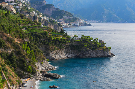 Amalfi海岸  Furore假期海滩蓝色游客旅行沿海旅游海岸线全景背景图片