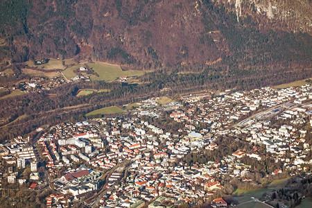 德国市预测远景城市城堡蓝色乡村全景天空盐水波峰高清图片