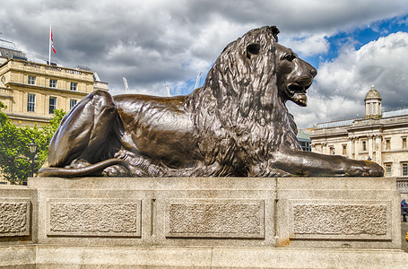 狮子纪念碑自豪胜利高清图片