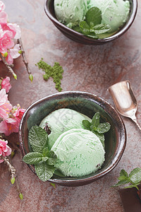 Matcha 冰淇淋抹茶乡村糖果食物巧克力饮食开心果芯片甜点薄荷背景图片