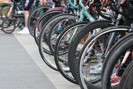 自行车赛铁人竞争对手运动员竞赛踏板运动自行车赛车手骑术年度背景图片
