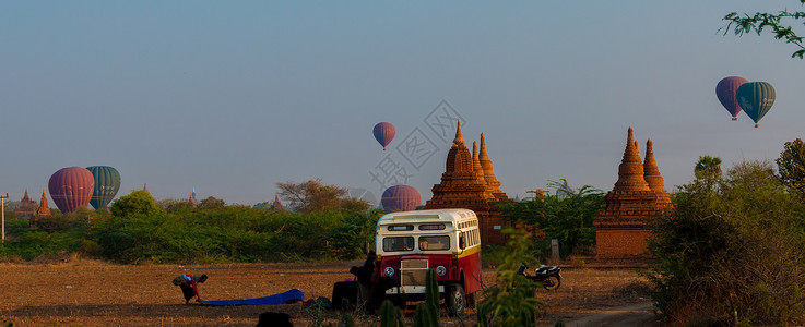 则热寺和Bagan上空的热气球建筑学遗产空气仰光宝塔冒险文化佛塔日落旅游背景