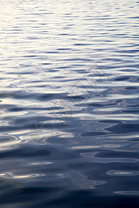 大河涛涛蓝色环礁湖水的kho抽象体背景