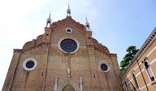 圣马里亚教堂历史教堂前楼高清图片