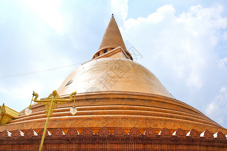 绝地寺 泰国地标佛塔建筑学黄色天空石头传统历史旅行病态背景图片