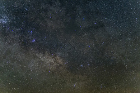 通过拉克提亚银河系星星行星天空背景图片