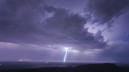 阿玛雷拉托雷塔射线天空背景