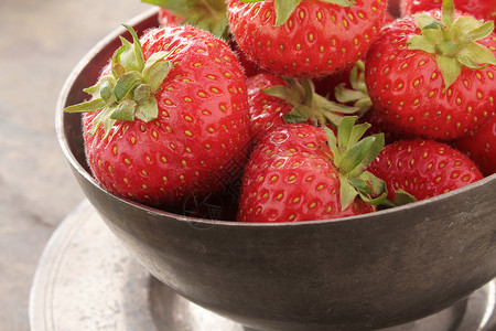 新鲜草莓浆果季节性食物时令水果红色草莓背景图片