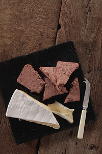 奶酪和奶油乡村午餐小吃脑袋拼盘面包背景图片