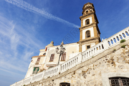 拉尼娜现象阿特拉尼教堂天空天际教会地标旅行建筑学城市建筑背景