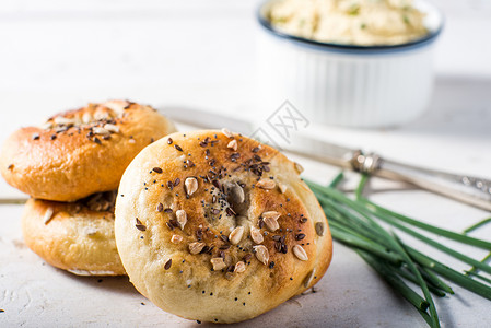 土制面包面包面包圈早餐外壳烹饪烘烤硬皮面粉面包活力棕色食物面团饮食背景图片