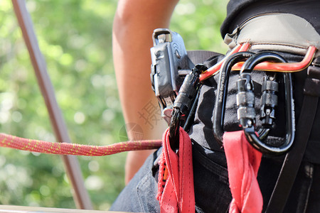 活动腰带攀爬设备拉伸力量极限登山绳腰带器材绳索运动安全带活动背景