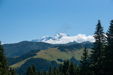 阿尔卑斯山山区地貌佛兰假期游客天空山脉波峰旅游旅行高清图片