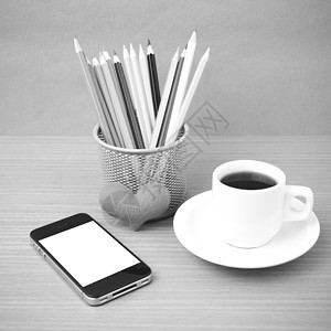 咖啡 电话 彩色铅笔和心脏互联网杯子桌子办公室笔记商业笔记本白色职场细胞背景图片
