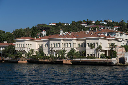 Bosphorus海峡大楼建筑学别墅红色火鸡建筑住宅鸭梨房子海岸木头背景图片
