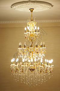美丽的水晶吊灯灯泡反射辉光地面奢华艺术房间蜡烛大厅珠宝背景图片