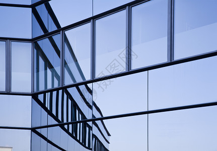 办公大楼中窗户图像的图像技术大厅城市反射摩天大楼金融建筑建筑学中心商业背景图片