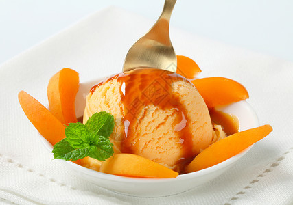 桃子冰淇淋甜的配料高清图片
