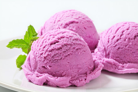 冰淇淋勺子蓝莓冰淇淋森林勺子浆果冰冻甜点水果食物酸奶味道果子背景