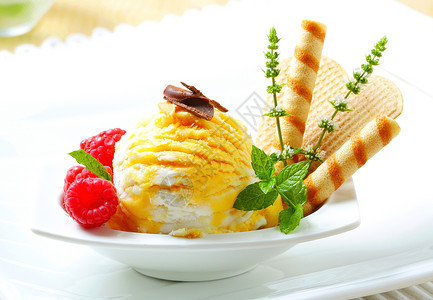 劳斯莱斯古斯特山莓菠萝冰淇淋高清图片