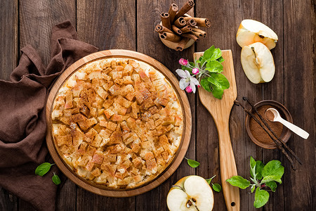 苹果派午餐蛋糕桌子水果食谱香草食物木头烹饪百事背景图片
