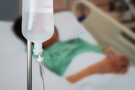 恶心液体给住院病人注射含有盐水溶液的瓶子疼痛管子输液手术外科医院肿瘤学健康盐水液体背景