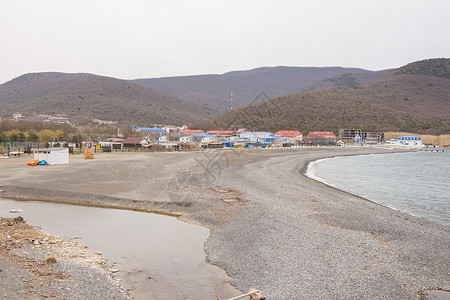 海湾的全景和海流进入Sukko泉水村河中的大湾和大海背景图片