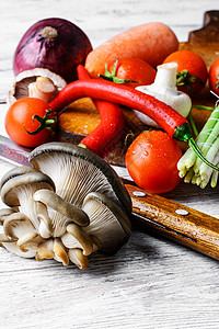 季节性夏季蔬菜洋葱芳香辣椒营养饮食食谱沙拉香料蘑菇背景图片