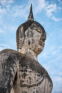 苏KOTHai佛像的头部背景图片