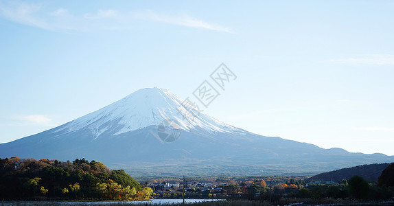 富士山和浅湖 是日本著名的旅游点背景图片