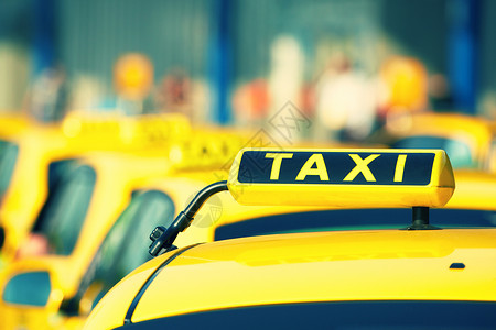 计程出租车大街交通城市生活背景图片