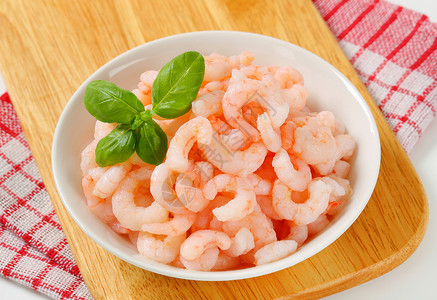 切虾美食饮食库存对虾营养主菜海鲜砧板盘子食物背景图片